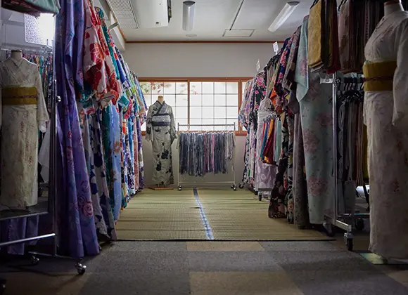 Kyoto Kimono Rental YumeyakataGojo Shop