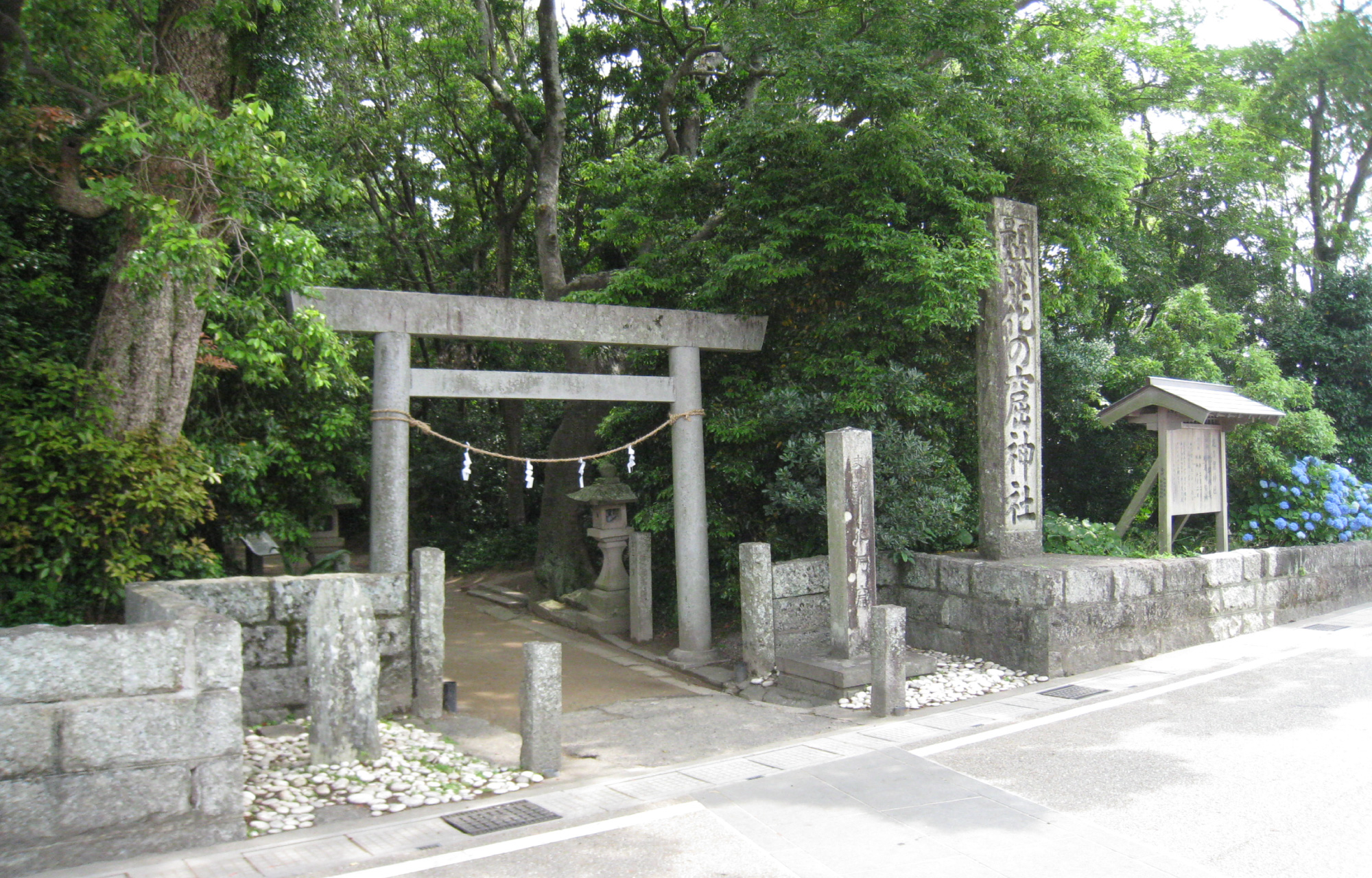 Hana-no-Iwaya Shrine