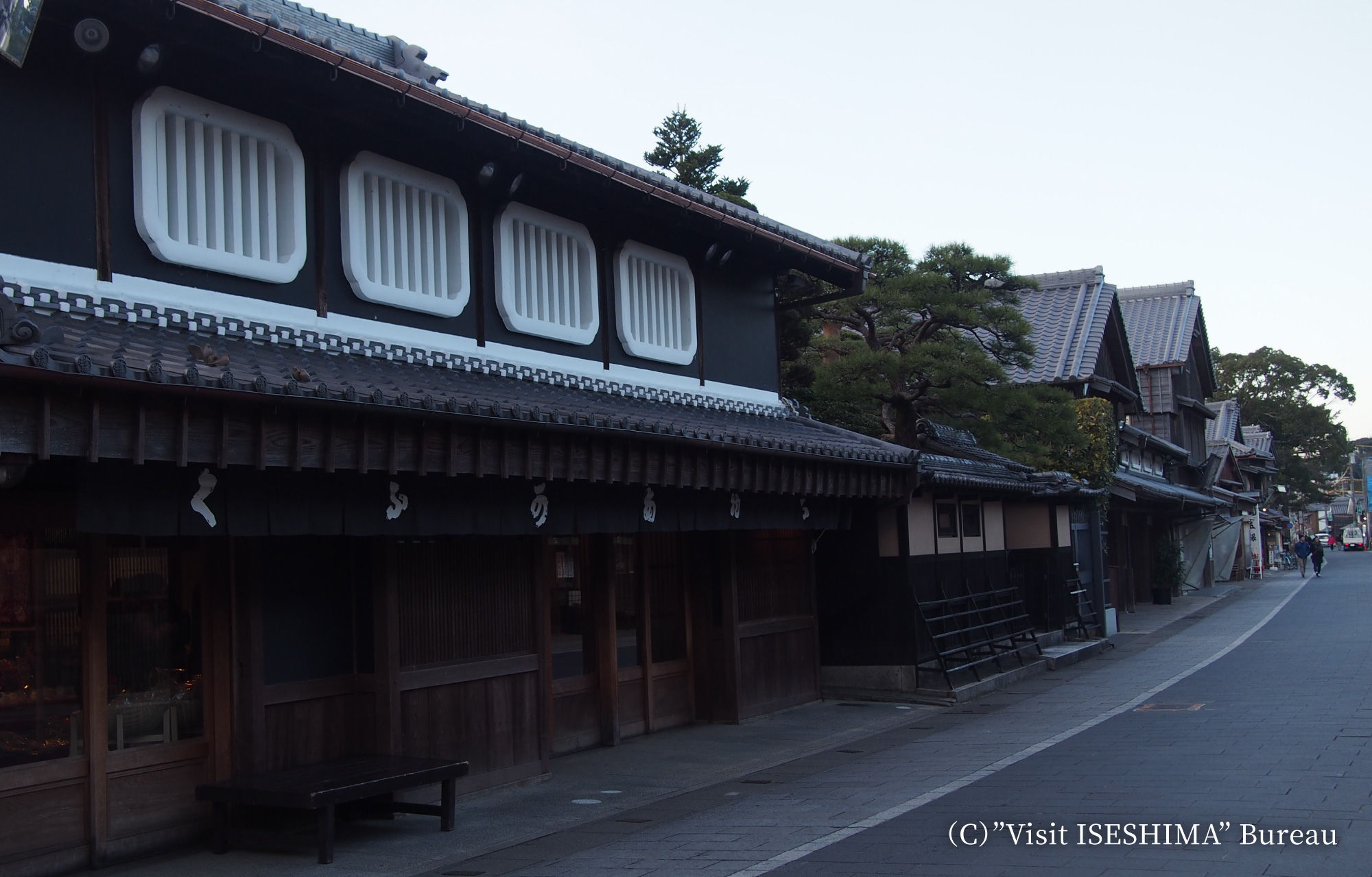 Oharai-machi Street